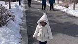 女子公园带娃，偶遇已经退休的耿公