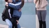小姐姐内心独白我是谁我在哪这是什么情况