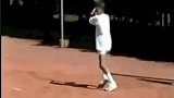 网球-14年-费德勒童年视频大曝光 天王小时候超级萌-新闻