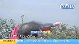 眼望家门 醉卧路边