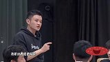 鹿晗被董子健八卦关晓彤，怎料鹿晗的一句话，董子健都愣住