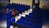 “老赖”到法院旁听还发朋友圈，结果被抓住了