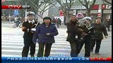 早间新闻-20120306-雷锋精神代代相传