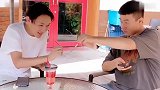 让你配眼镜你不配，这下好了吧