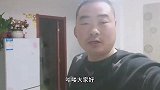 老三和钓友夜里在大桥上钓鱼，从开始下杆就不停的上鱼，过瘾