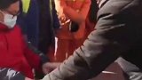 1月1日，郑州。羊肉哥开店11年送出5千斤羊肉 ：被质疑也要坚持下去