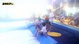 国内某男团成员，三兄弟花式冲浪（摔倒）的15个名场面