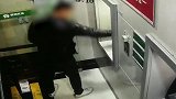 贵阳一男子持砖砸烂ATM机：酒后与妻争吵，假装抢劫想被枪毙
