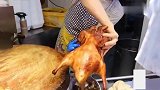 香港美食：大姐真是个实在人，买一只烧鸭头尾都不浪费！