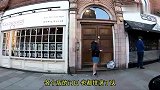 羽绒，夹克，小吊带，遇上15度的爆晴天，英国人能穿成这样？！