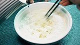 你爱吃空心小油饼吗，个个空心皮薄酥脆，简单实用的做法