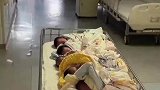 护士推着满满一车婴儿去洗澡，原来真的有宝宝巴士
