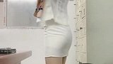 能当秘书，搭配起职业装必须得有凸凹身材散发魅力气质