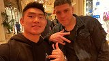 宋亚东吐槽美国物价：小费比中国吃顿饭都贵