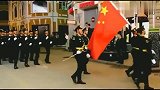 老外看中国：中国仪仗队到处踢馆，后面的哪国的，抓紧跟上队伍！
