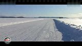 谁是雪域之王 摩托车与汽车的雪地激烈较量