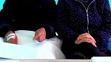 大爷和大妈一起拍视频实在太可爱