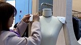 韩国的模特穿衣好看，店长倾力示范，教你韩国店里是怎么给模特穿