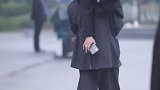 男孩子在外面一定要保护好自己！