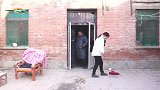 丈夫在家不干活爱打牌，妻子劝说还不听，娘家妈知道后怒了