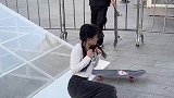 有什么关系呢，反正她会成功