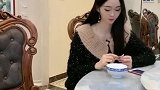 给妹妹变个魔术结果还赚了800