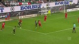 第52分钟沃尔夫斯堡球员诺昂·维克托射门 - 被扑