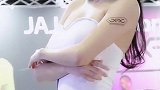 什么叫完美的曲线身材，看这个美女你就懂了