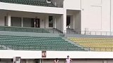物理外挂最为致命，男子田径比赛被狗狂追荣获比赛第一名