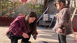 花姐儿媳妇收到粉丝包裹，看看寄的啥好东西？拆开一看好高级！