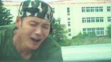 小伙碰瓷，遇到个不正经女司机，结局太搞笑了