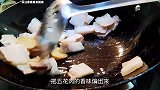 辣椒炒肉很多人第一步就错了，饭店大厨教你家常做法，下酒又下饭