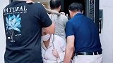 女子刨腹产出院，公公老公和爸爸一起把她抬上楼