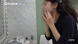 【裴智秀】裴秀智镜头前卸妆，大方秀素颜，皮肤超级好