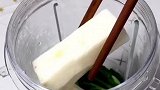 有菜有蛋营养全面，宝宝吃一两块就够了。