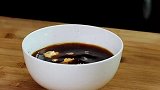 家常菜豆腐做法比家常豆腐更美味的砂锅焖油豆腐，鲜香味美简单做