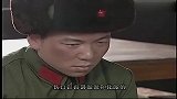 姑娘帮小战士处理脚上的伤口，把战士都给感动哭了！