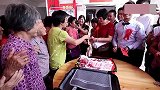 广西一小伙娶了一位25岁香港姑娘，陪嫁这么多钱