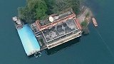 贵州一湖岛中建有2层小楼，四面是水，每天游泳出入吗真是仙境