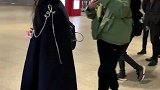 冉莹颖在等谁呢