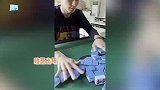 为爱学打麻将？谢霆锋猜牌狂出错尽显反差萌，网友：跟王菲过过手