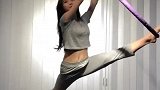 空中吊环一字马，姑娘你真有才华