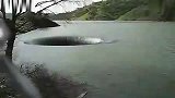 旅游-实拍美国蒙蒂塞洛漏斗水坝