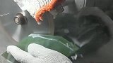 玉石品质要怎么看，要光滑透亮，还要看内部有没有裂痕！
