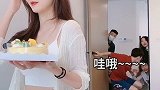 这下好了,我以后该怎么面对同事们啊....