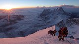 极限挑战-第一视角体验登顶珠峰！高山飞雪奇景美轮美奂