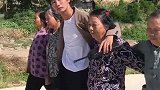 目前村里的地位 #搞笑