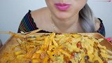 不露脸小姐姐，吃特色美食，馋哭了