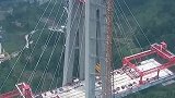 塔高332米，平塘特大桥，建成后成为塔桥高度排名第一
