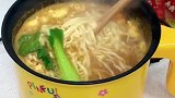 个多功能小电锅现在每天都要用，煎炒烹炸涮煮顿样样行